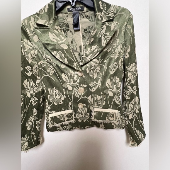 BISOU BISOU SIZE 6 GREEN AND CREAM FLORAL JACKET - Picture 2 of 9